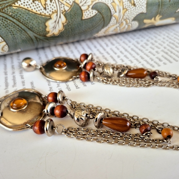 Elegant Silver and Gold Chain Earrings - Picture 5 of 10